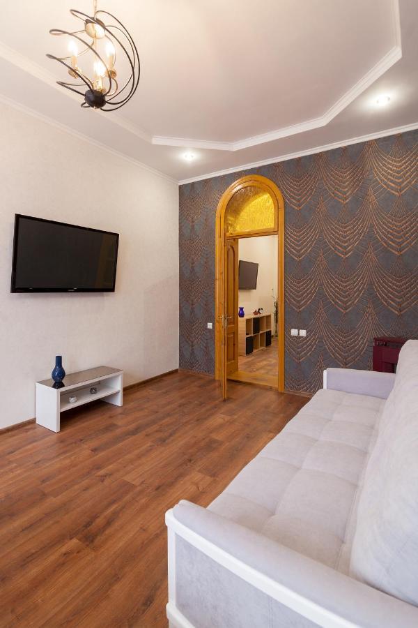 LEOGRAND Apartment Panteleimona Kulisha 27 Lemberg Exterior foto
