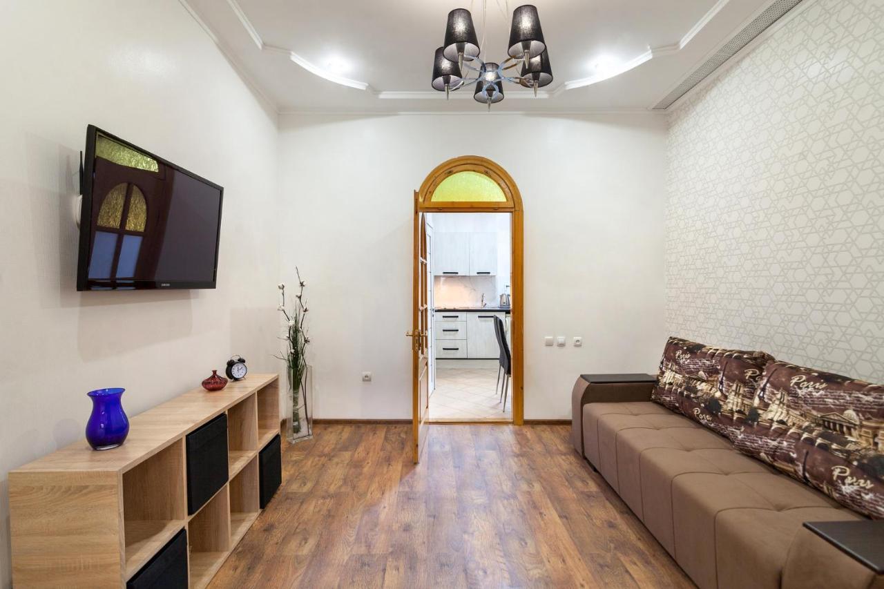 LEOGRAND Apartment Panteleimona Kulisha 27 Lemberg Exterior foto