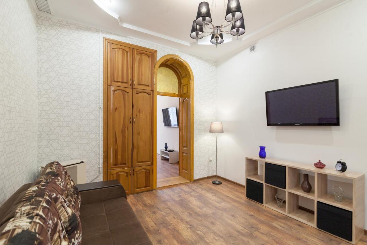 LEOGRAND Apartment Panteleimona Kulisha 27 Lemberg Exterior foto